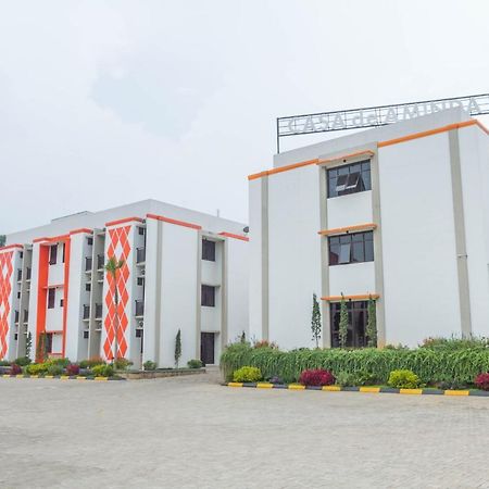 Reddoorz Plus Near Jatinangor Town Square 2 Экстерьер фото
