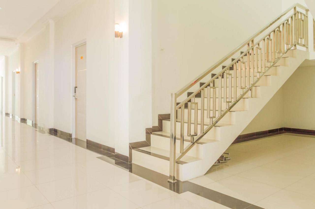 Reddoorz Plus Near Jatinangor Town Square 2 Экстерьер фото